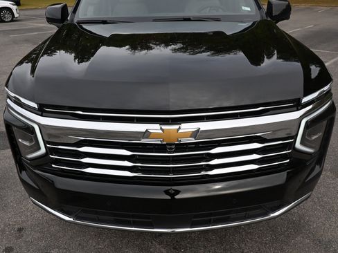 Used 2025 Chevrolet Tahoe LT w/ Comfort Package image 12