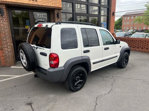 Used 2004 Jeep Liberty Sport w/ PWR Convenience Group AWD/4WD image 11