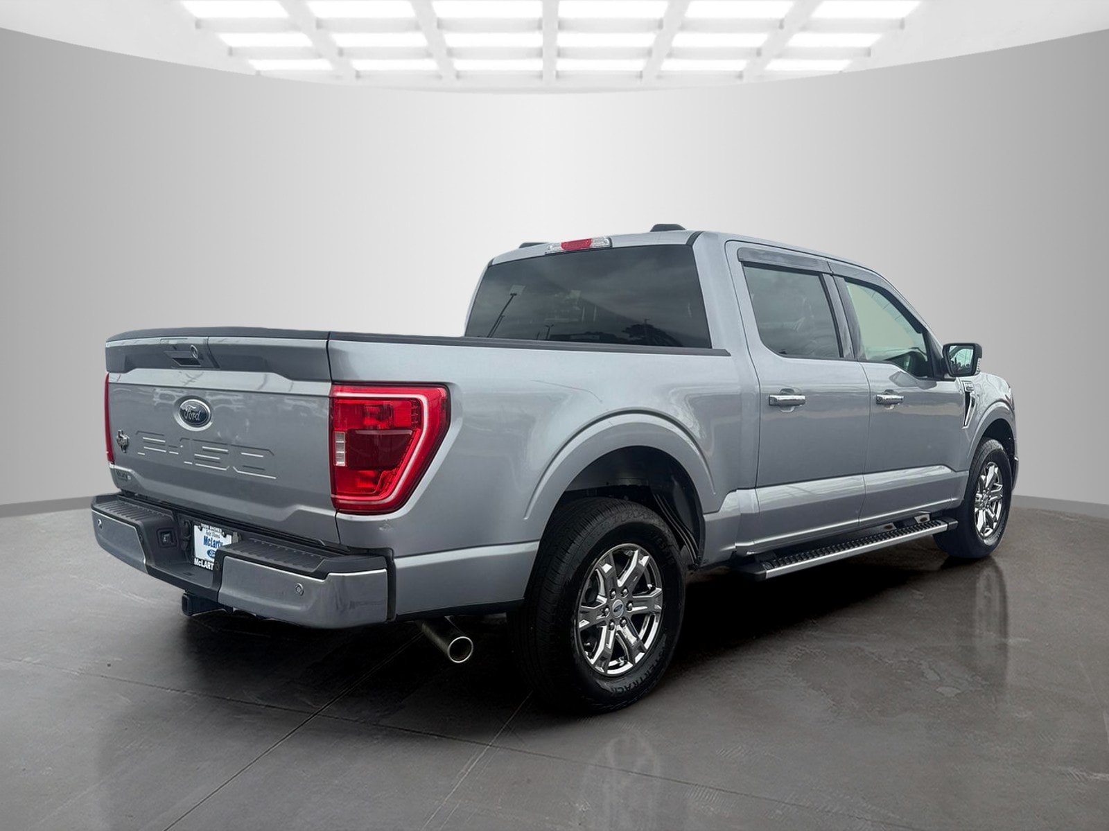 Used 2023 Ford F150 XLT w/ Equipment Group 302A High RWD image 3