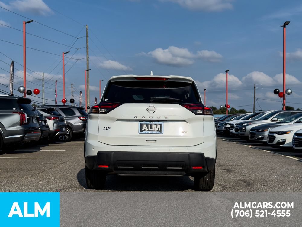 Used 2024 Nissan Rogue SV FWD image 14