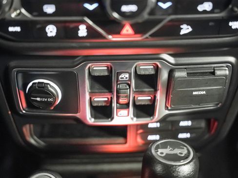 Used 2019 Jeep Wrangler Unlimited Sport S image 20