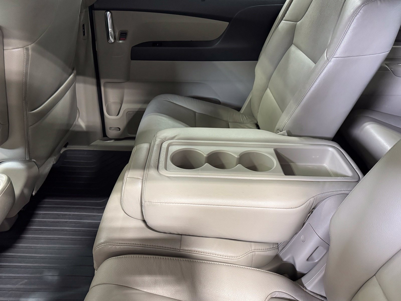 Used 2014 Honda Odyssey Touring image 37