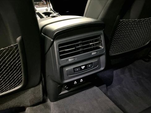 Used 2022 Audi Q7 2.0T Premium image 33