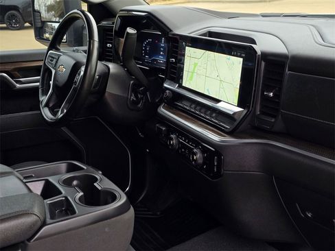 Used 2025 Chevrolet Silverado 2500 LT w/ Convenience Package image 33