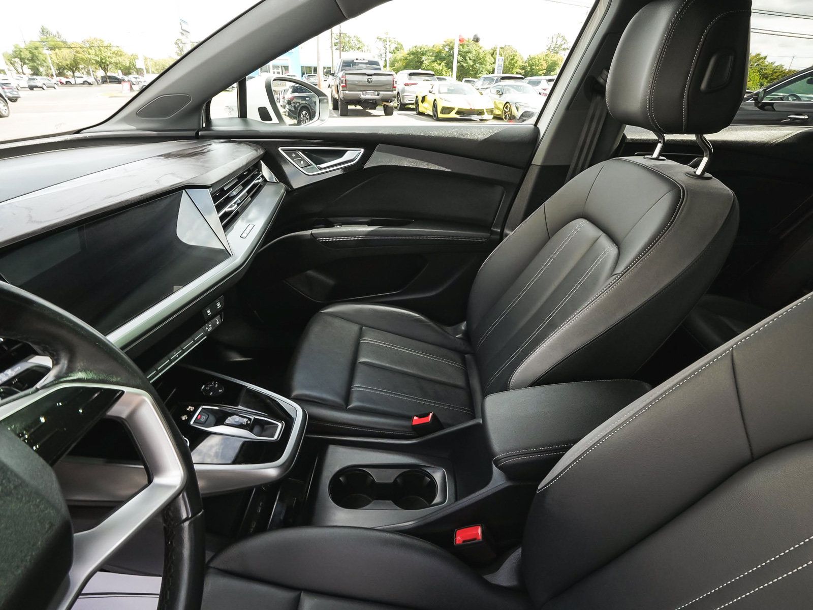 Used 2025 Audi Q4 e-tron Premium w/ Convenience Package AWD/4WD image 30