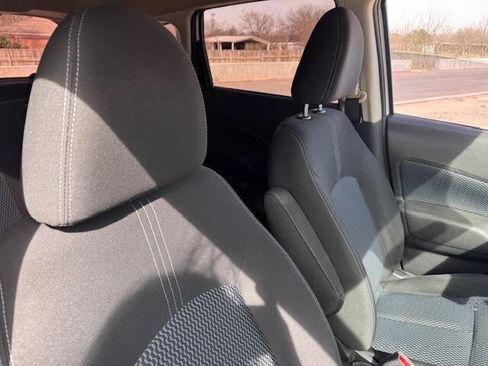 Used 2017 Nissan Versa Note SV image 28