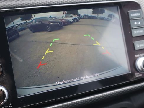 Used 2022 Nissan Kicks SV FWD image 7