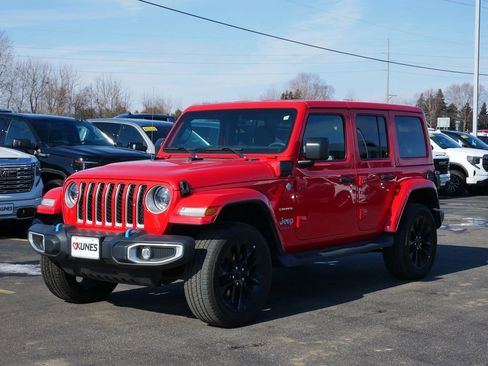 Used 2023 Jeep Wrangler Unlimited Sahara image 3