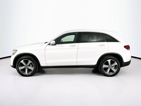 Used 2022 Mercedes-Benz GLC 300 4MATIC w/ Driver Assistance Package image 4