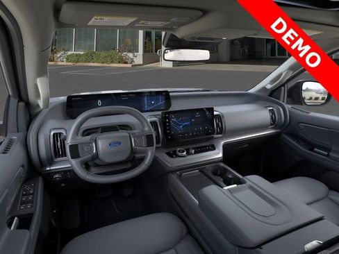 New 2025 Ford Expedition Active AWD/4WD image 9