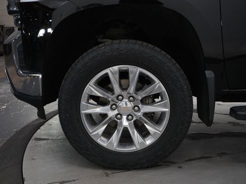 Used 2022 Chevrolet Silverado 1500 LTZ w/ Z71 Off-Road Package AWD/4WD image 30