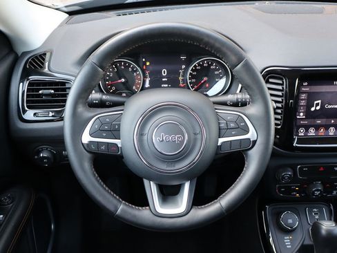 Used 2019 Jeep Compass Limited AWD/4WD image 17