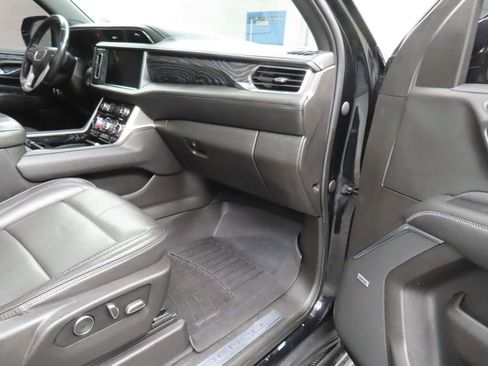 Used 2021 GMC Yukon Denali w/ Denali Premium Package image 36