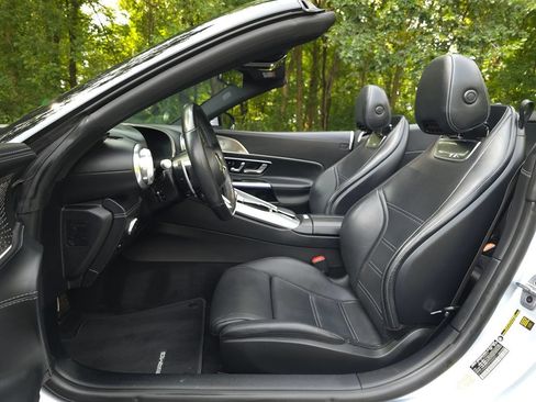 Used 2022 Mercedes-Benz SL 55 AMG 4MATIC image 17