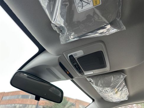 New 2026 Honda HR-V LX image 31