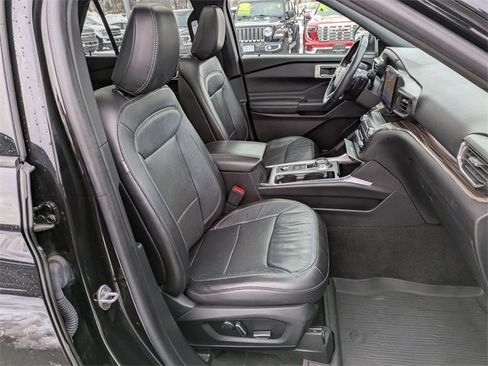 Certified 2020 Ford Explorer Limited w/ Class III Trailer Tow Package image 24