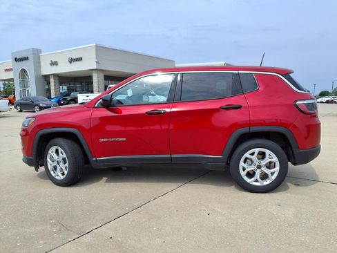 Used 2025 Jeep Compass Sport AWD/4WD image 27
