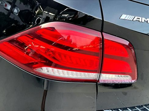 Used 2018 Mercedes-Benz GLE 63 AMG 4MATIC image 31