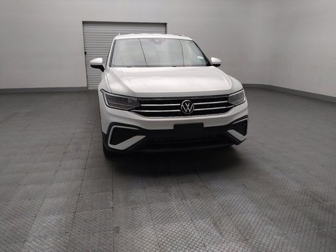 Used 2022 Volkswagen Tiguan SE AWD/4WD image 14