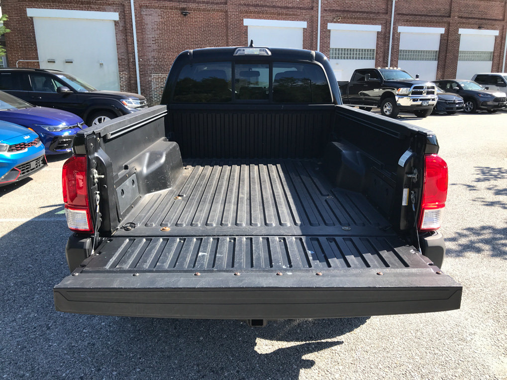 Used 2017 Toyota Tacoma SR5 AWD/4WD image 26