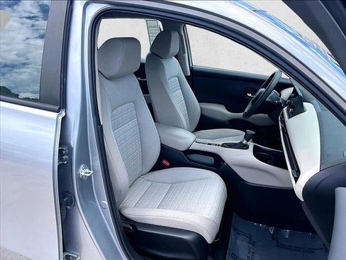 Used 2024 Honda HR-V LX image 9