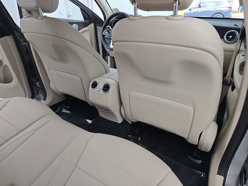 Used 2020 Mercedes-Benz GLC 300 4MATIC image 11