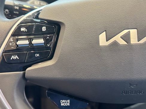 New 2026 Kia Niro LX FWD image 21