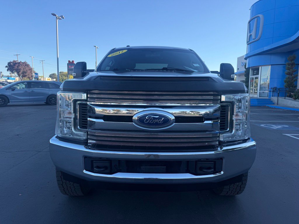Used 2017 Ford F250 XLT AWD/4WD image 2