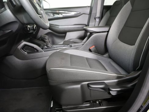 Used 2025 Chevrolet TrailBlazer LT image 13