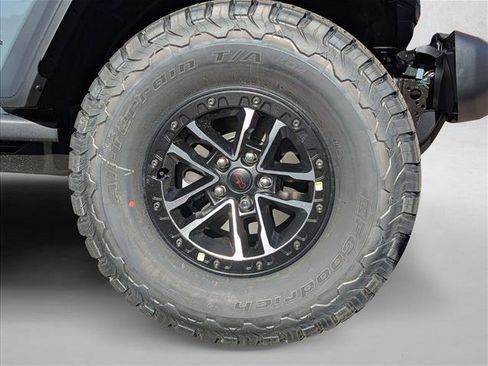 New 2026 Jeep Wrangler Unlimited Rubicon w/ Xtreme 35 Tire Package image 10