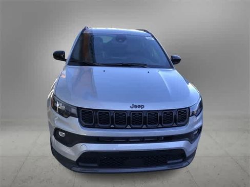 New 2026 Jeep Compass Latitude image 9