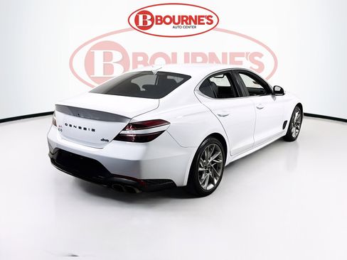 Used 2022 Genesis G70 2.0T image 10