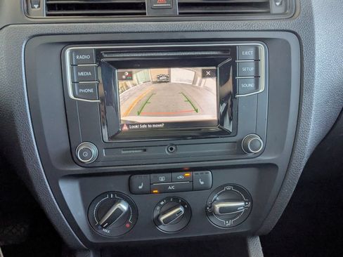 Used 2018 Volkswagen Jetta S w/ Cold Weather Package FWD image 19