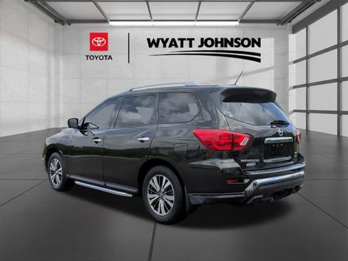 Used 2017 Nissan Pathfinder SL w/ SL Tech Package AWD/4WD image 3