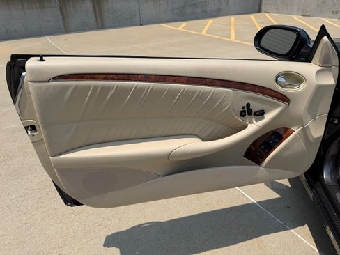 Used 2008 Mercedes-Benz CLK 350 Cabriolet image 18