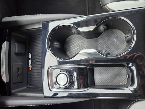 Used 2025 Buick Envision Sport Touring image 24