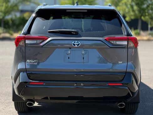 Used 2024 Toyota RAV4 SE AWD/4WD image 4