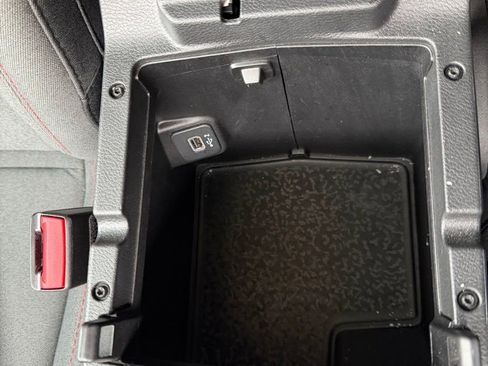 Used 2024 Jeep Wrangler Unlimited Rubicon image 24