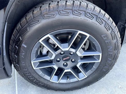 Used 2026 GMC Terrain AT4 AWD/4WD image 6