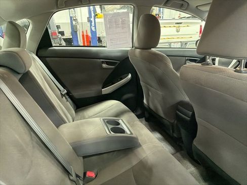 Used 2015 Toyota Prius Four image 25