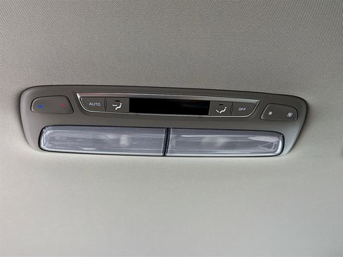 Certified 2024 Kia Telluride S image 26