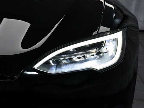 Used 2021 Tesla Model S Plaid image 63