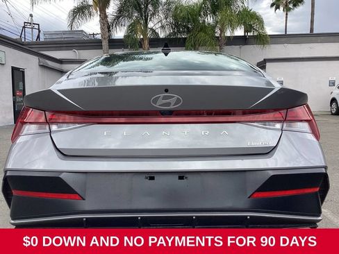 Used 2025 Hyundai Elantra Limited FWD image 4