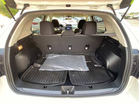 Used 2022 Subaru Crosstrek 2.0i image 11