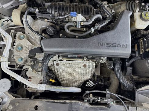 Used 2020 Nissan Rogue SV image 30