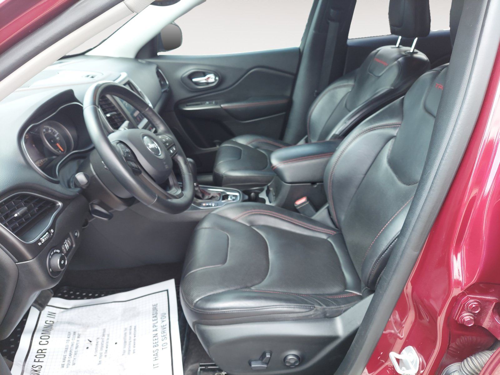 Used 2019 Jeep Cherokee Trailhawk AWD/4WD image 20