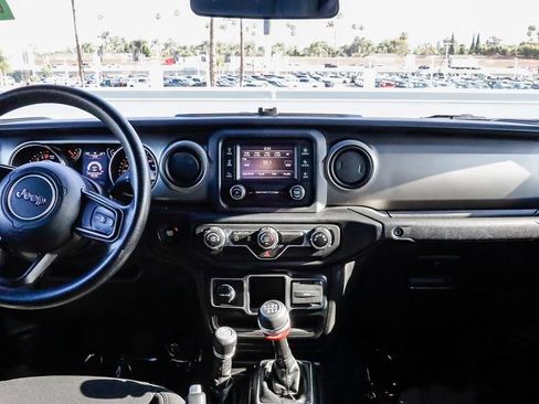 Used 2021 Jeep Gladiator Sport AWD/4WD image 15