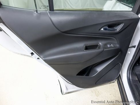 Used 2023 Chevrolet Equinox LT image 19