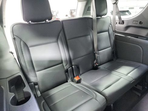 Used 2025 GMC Yukon XL Denali AWD/4WD image 50
