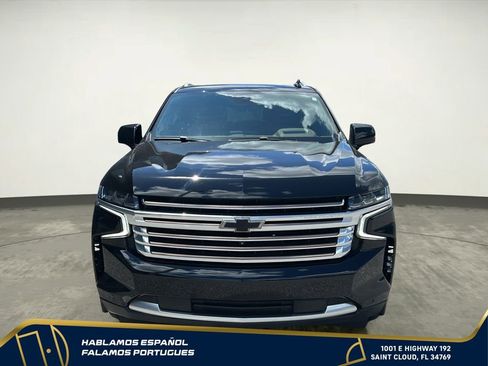 Used 2024 Chevrolet Suburban High Country AWD/4WD image 9